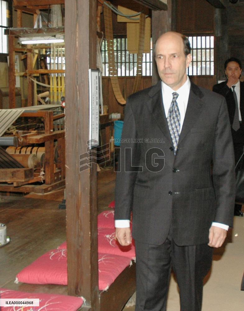 U.S. envoy visits Kyushu
