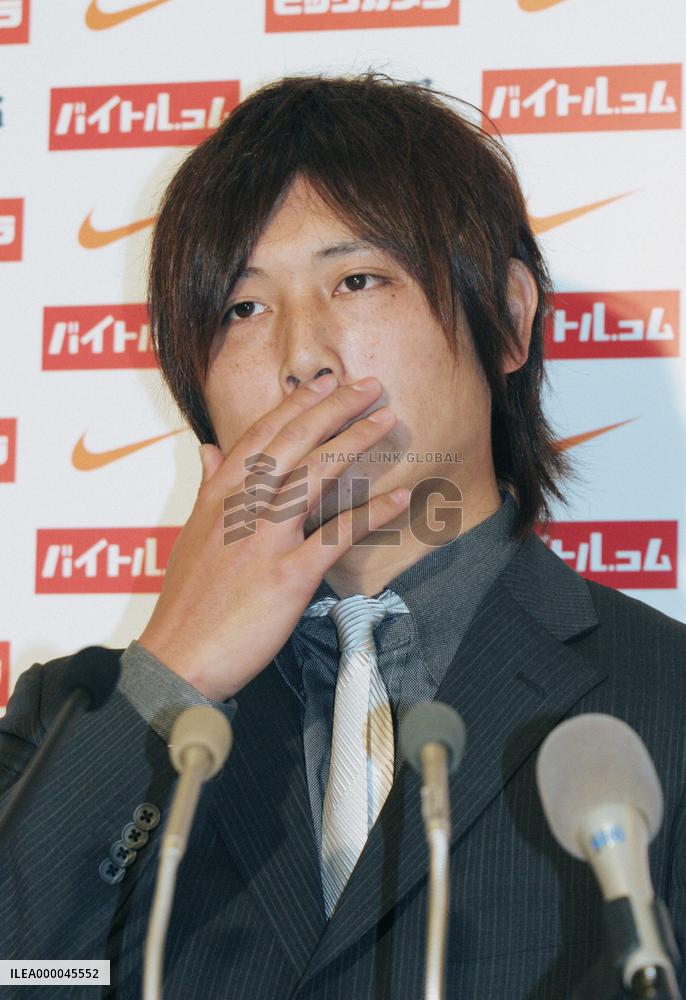 Wakui holds off from re-signing with Seibu Lions