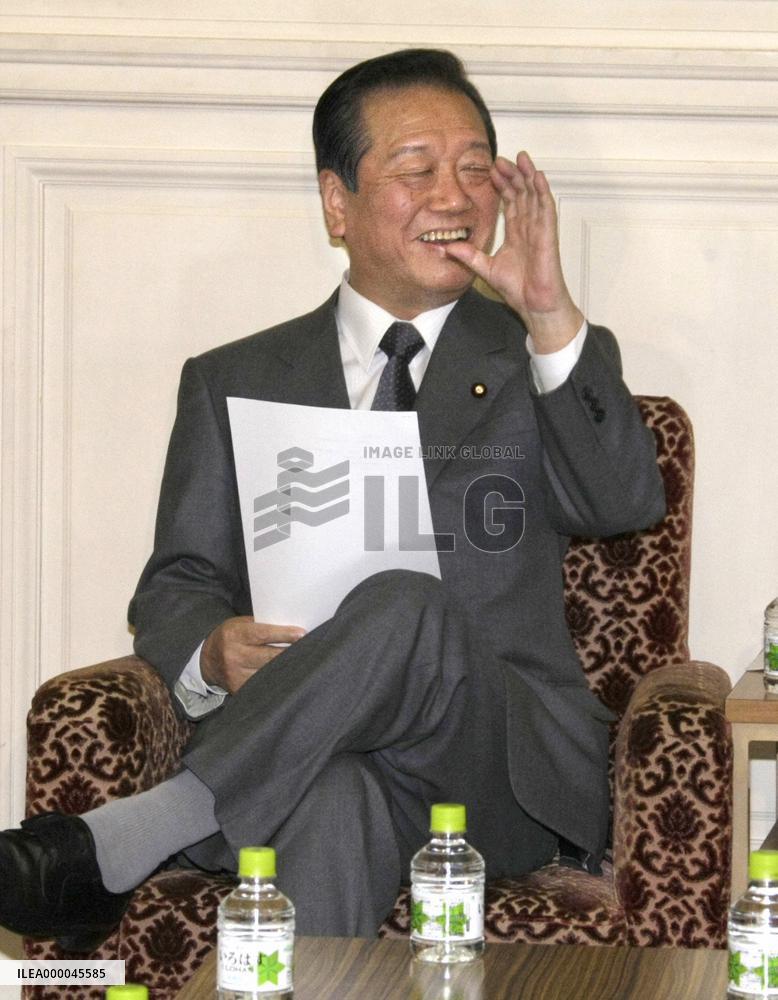 Ozawa lets loose in parliament