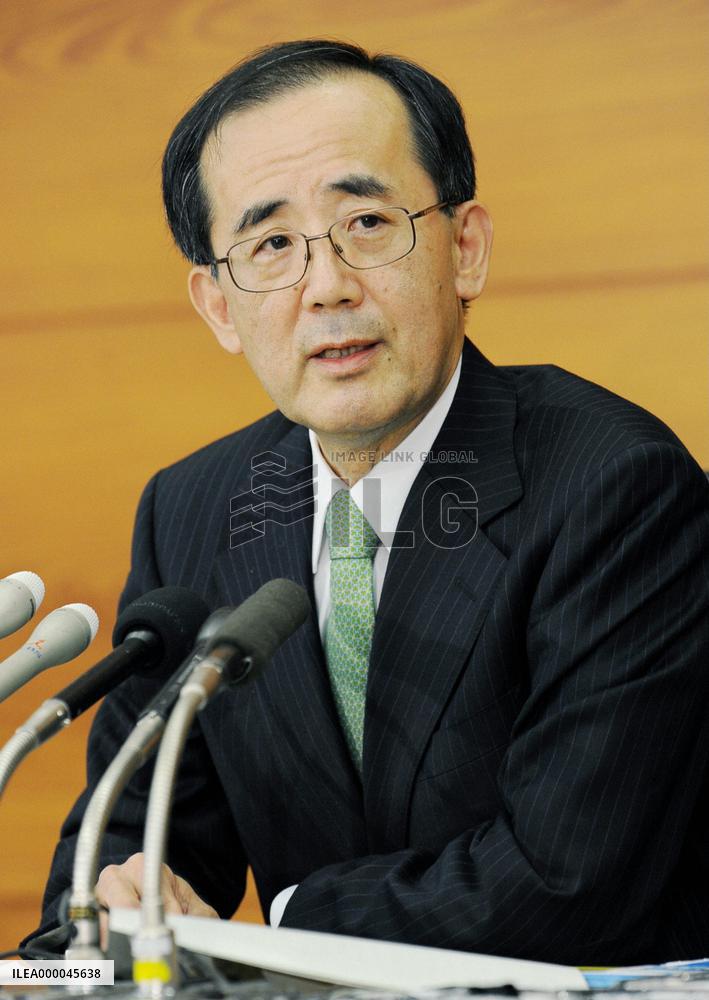 BOJ holds key rate at 0.1%, says won't tolerate deflation