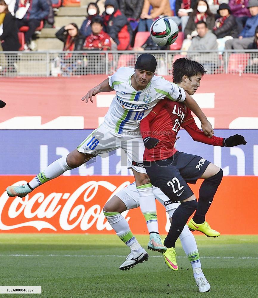 Shonan's Alison scores game-winning header vs Kashima