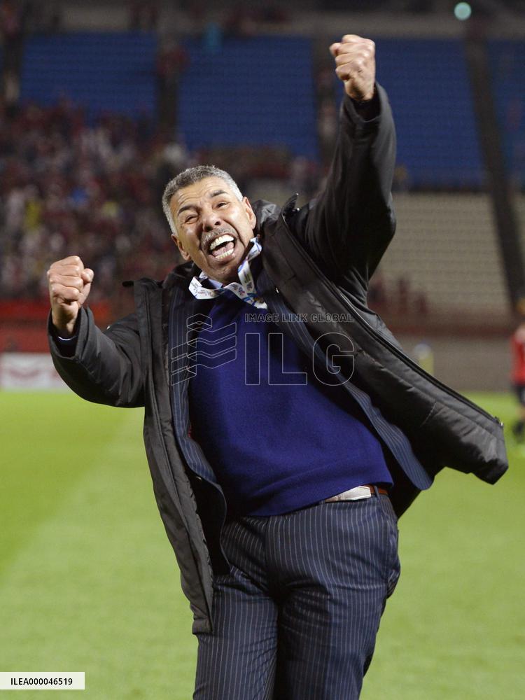 Kashima manager reacts after winning ACL game vs. Guangzhou