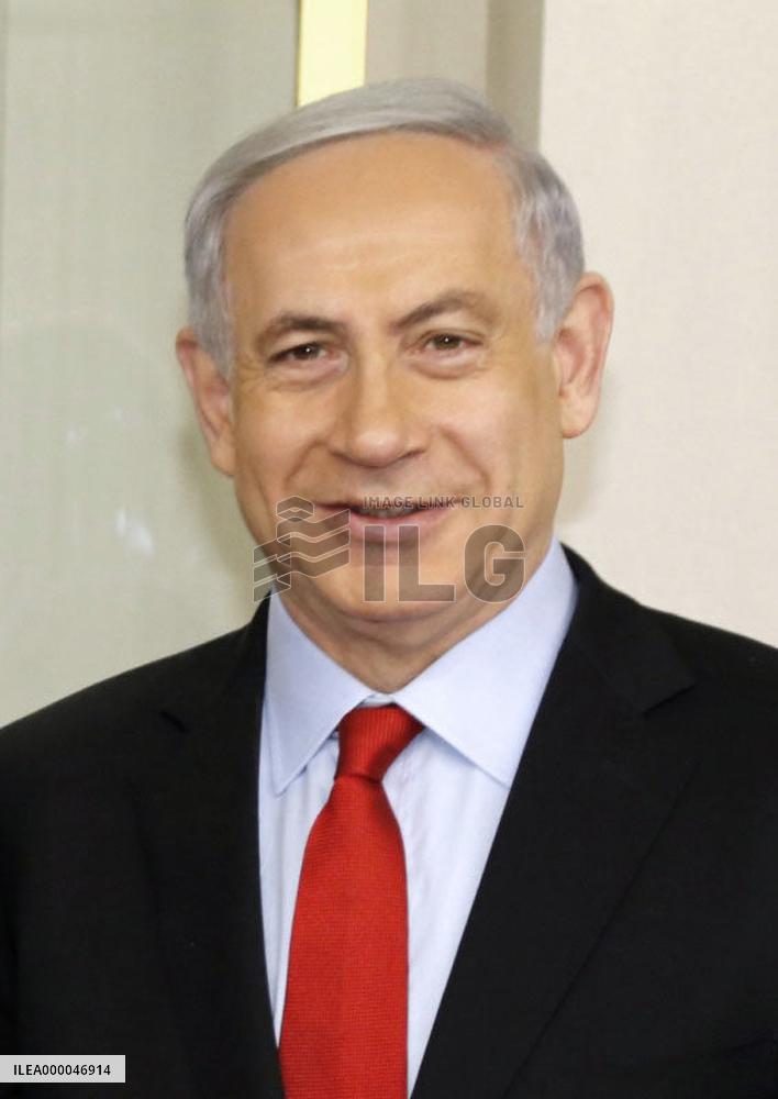 New Israeli government sworn in