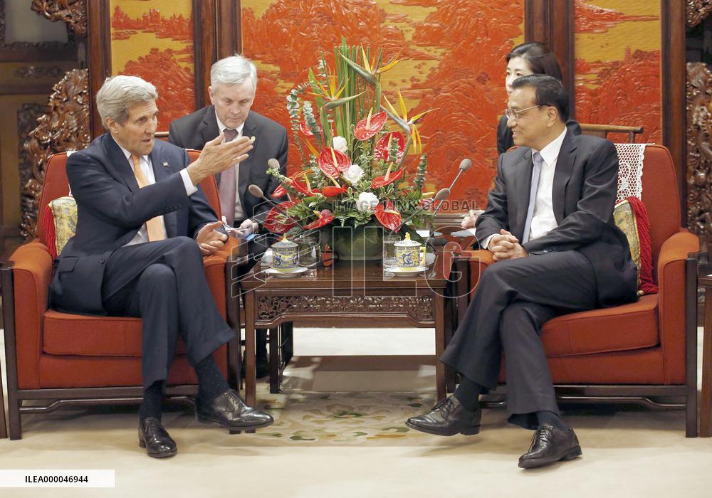 U.S. Secretary of State Kerry, Chinese Premier Li meet in Beijing