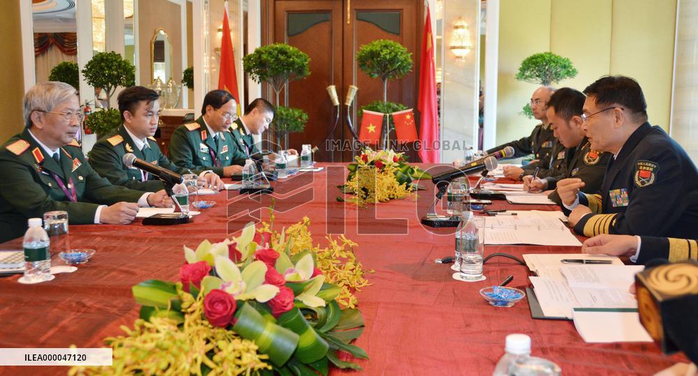 China, Vietnam defense officials meet in Singapore
