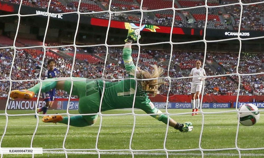 Japan open scoring vs. Netherlands in World Cup round of 16