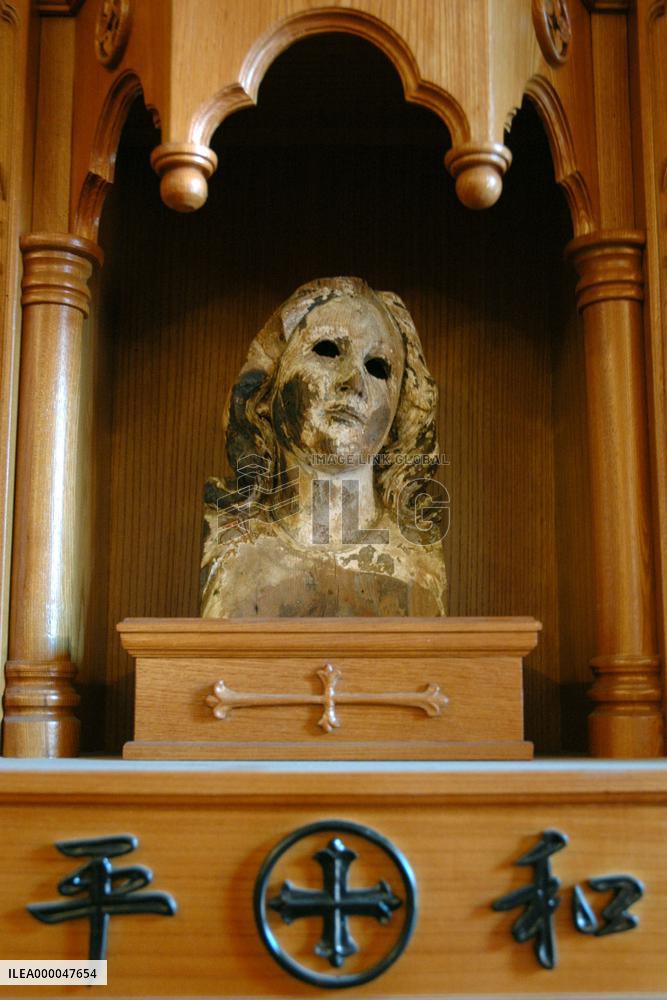 "Bombed Maria" statue at Nagasaki cathedral
