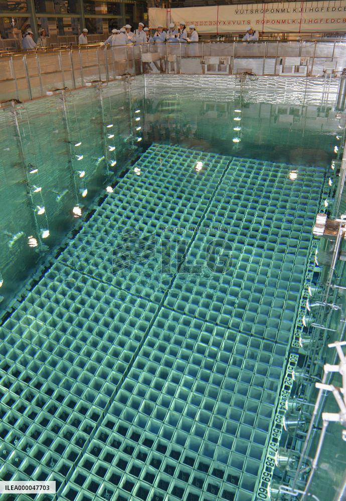 Kyushu Electric shows spent fuel pool at restarted nuke power plant