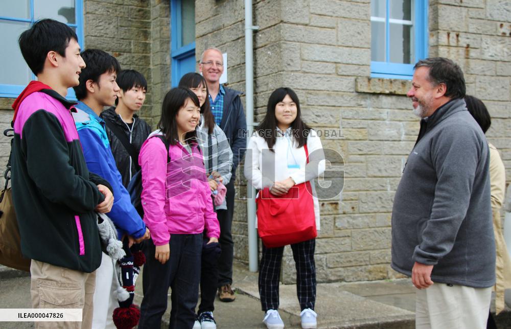 Japan students from quake-hit region study wave power in Britain