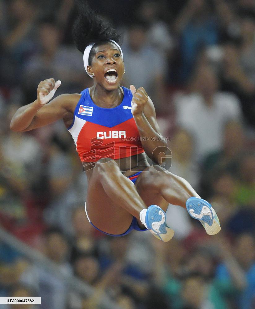 Cuba's Silva wins women's pole vault at world athletics