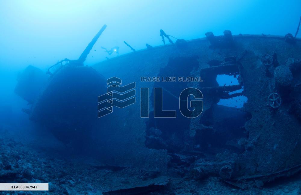 U.S. WWII minesweeper Emmons lies on Okinawa seabed