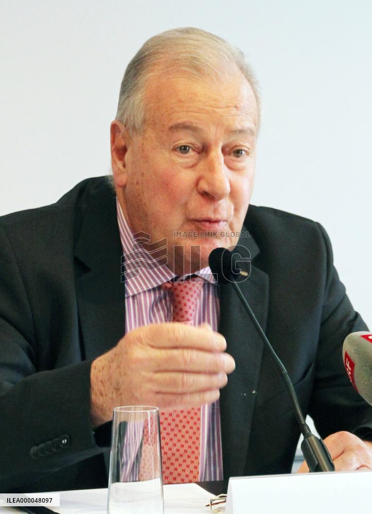 FIFA reform panel aims to draft proposals by October