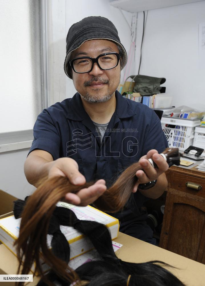 Man in Osaka donates hair wigs to sick children