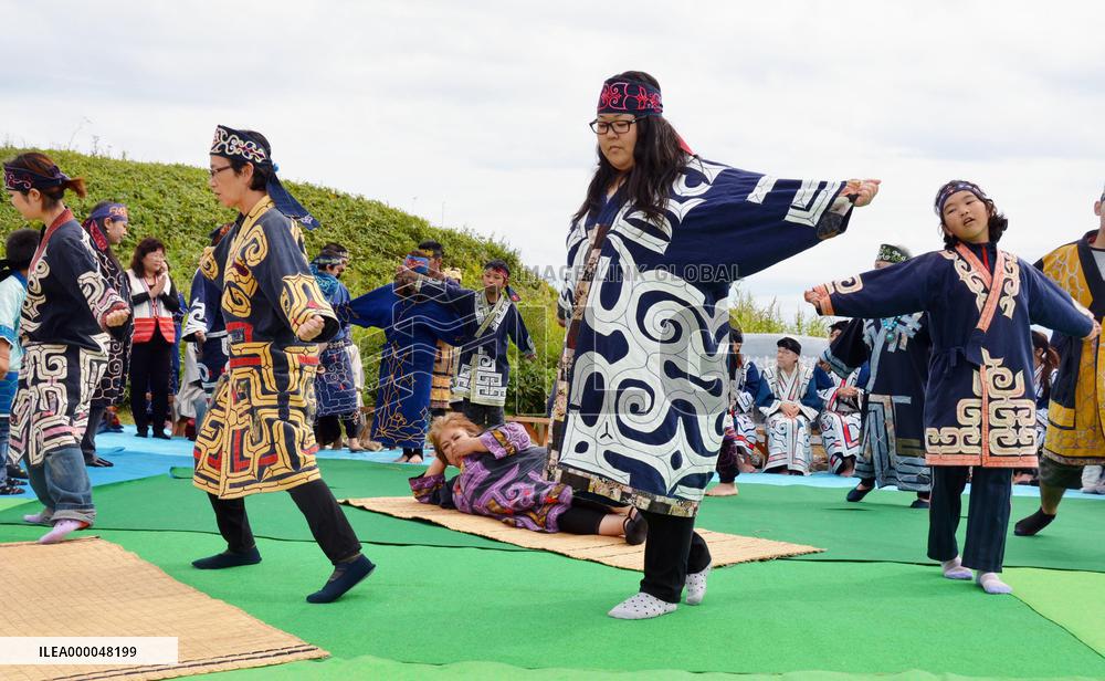Ainu perform traditional ritual to thank whales