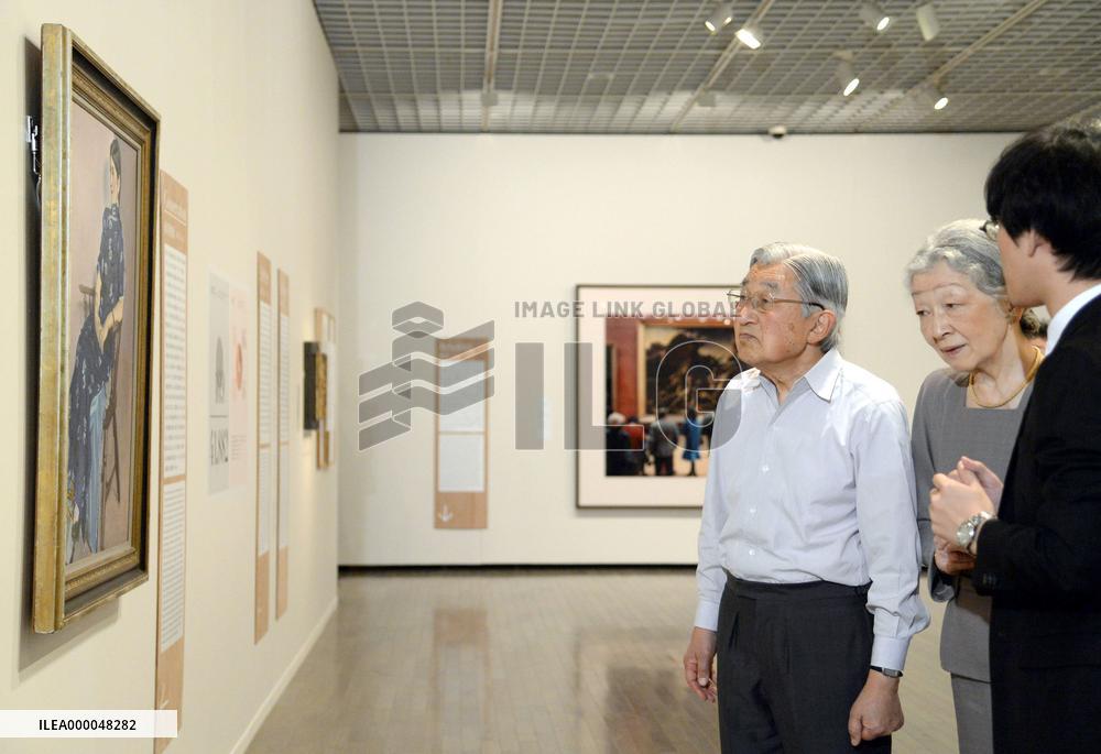 Emperor, empress view painting at National Museum of Modern Art