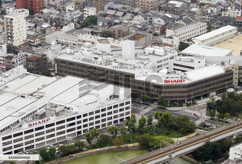 Sharp to sell head office buildings in Osaka