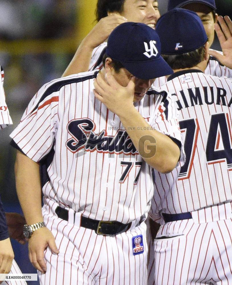 Swallows skipper in tears after team's 1st CL title in 14 years