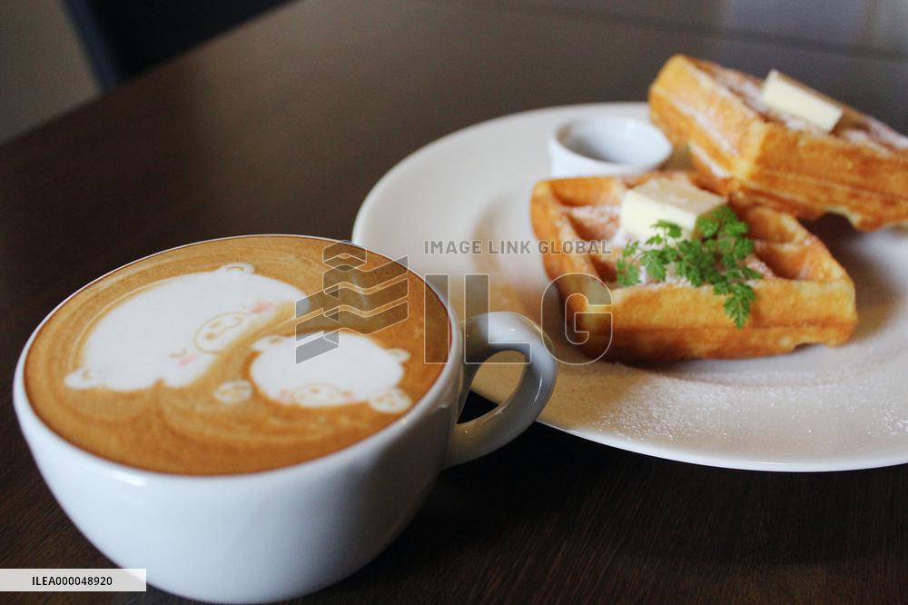 Ex-soccer player shares tips on realizing life dreams as cafe owner