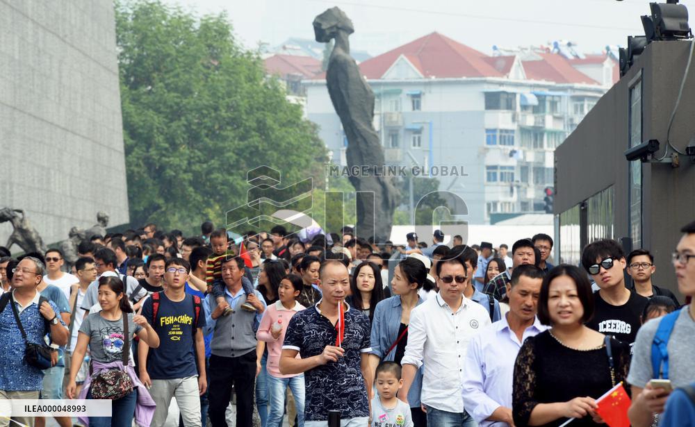 Chinese visit Nanjing Massacre museum