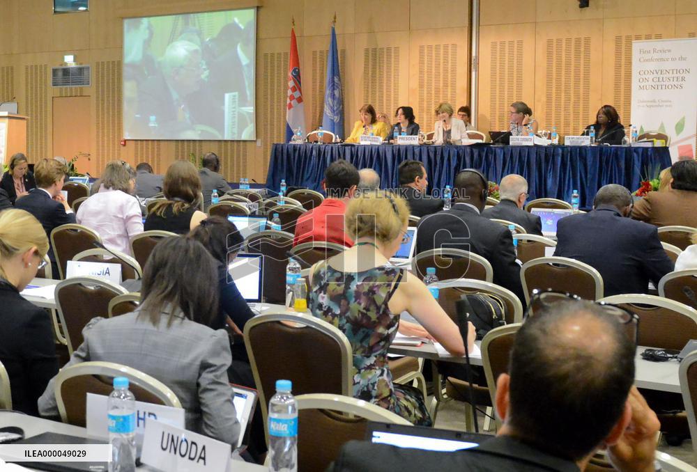 Int'l meet held in Croatia to review anti-cluster bomb pact