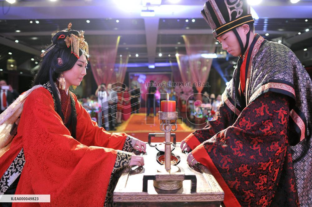 Han Dynasty clothing becoming popular among Chinese youth