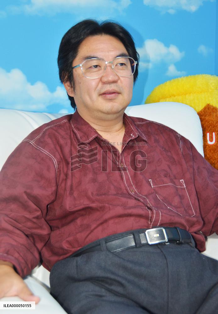 Man in news: Advocate of "meaningful life" sells over 2 mil. copies of books