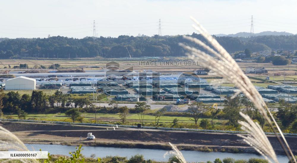 Subcontractors take rake-offs from decontamination workers in Fukushima