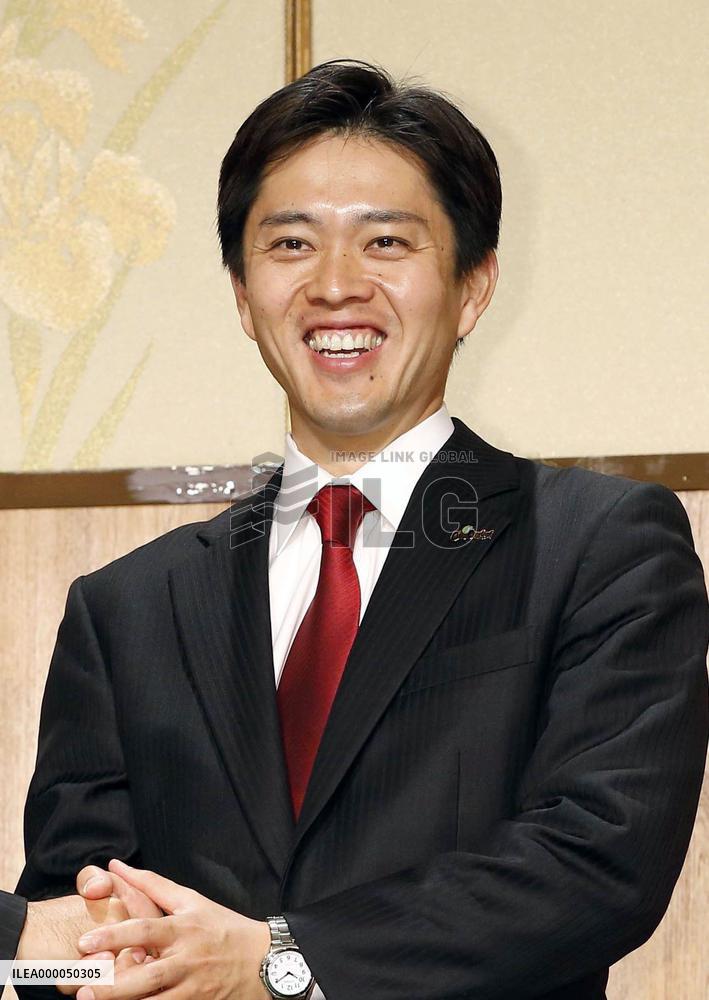Man in news: Ex-parliamentarian Yoshimura now Osaka's new mayor