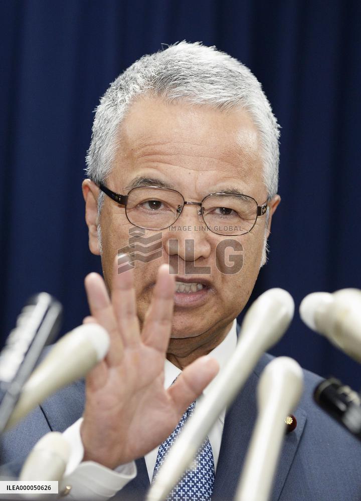 Amari offers to step down as economy minister over graft claims