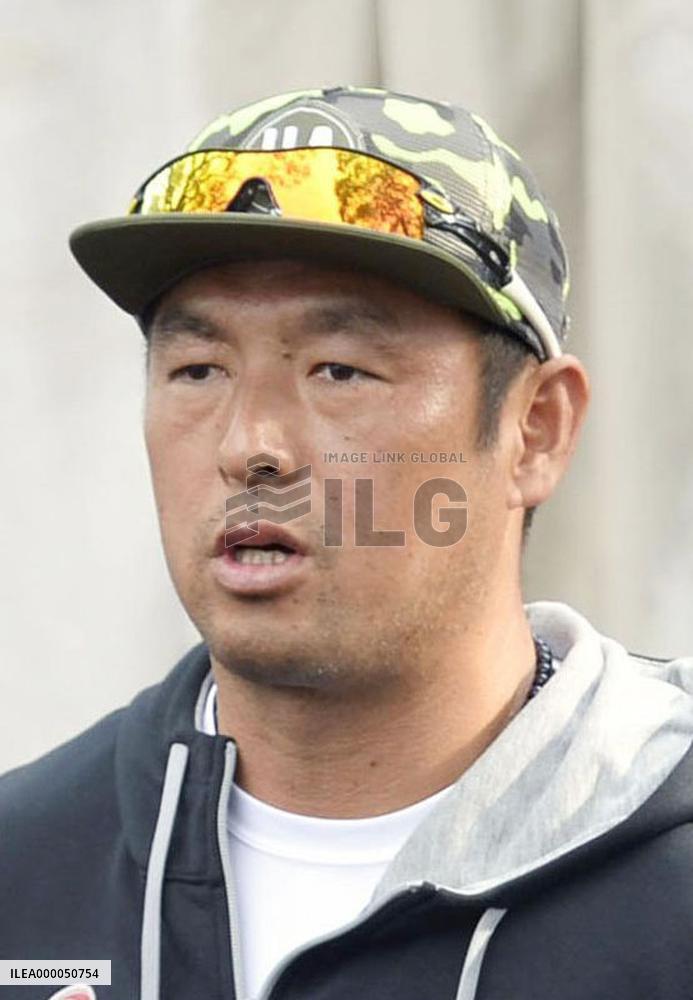Baseball: Ex-Triple Crown winner Matsunaka decides to retire