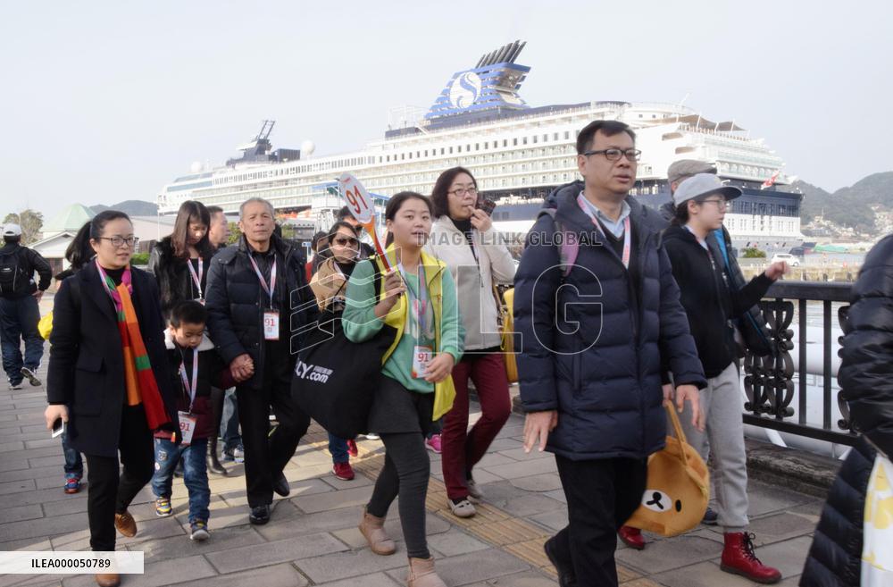 Cruise ships with Chinese tourists pour into Japan