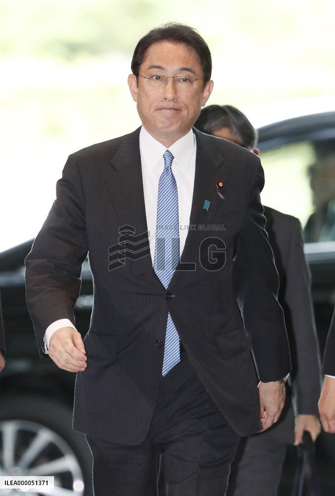 Abe reshuffles Cabinet