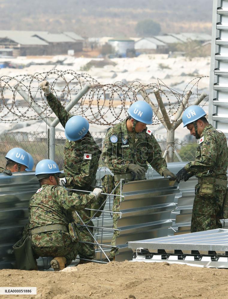 Tension mounts for Japanese troops in S. Sudan