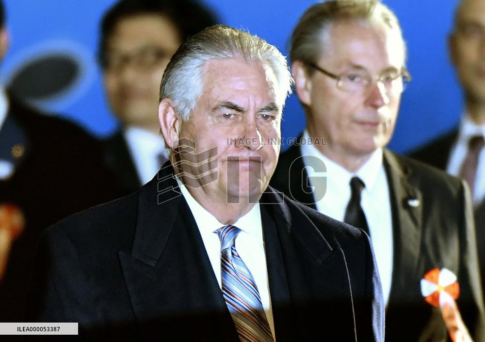 Tillerson urges China to "restrain more" of oil supply to N. Korea