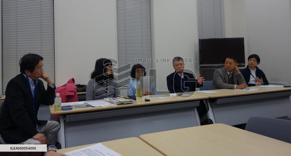 Critics flag up "flaws" in Constitution referendum system