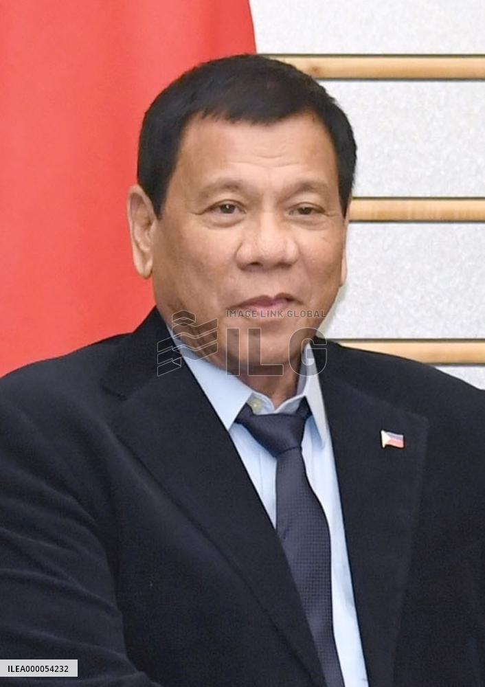 Duterte announces Philippines' withdrawal from ICC