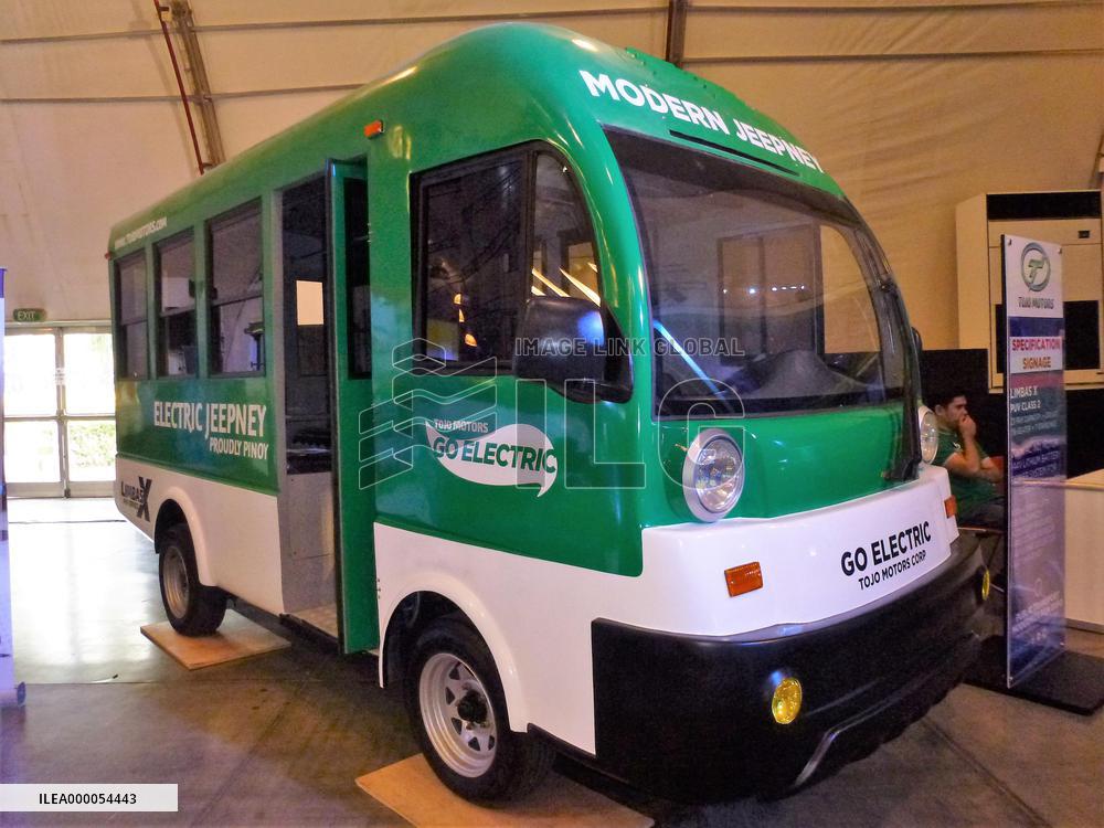 Philippines begins "jeepney" transformation