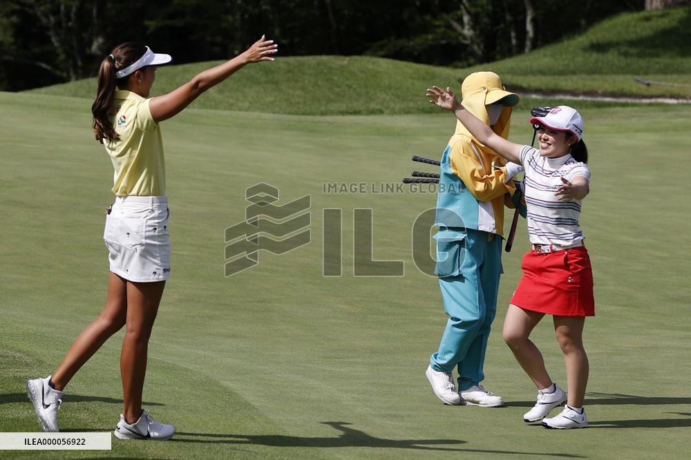 Charity golf to support medical staff