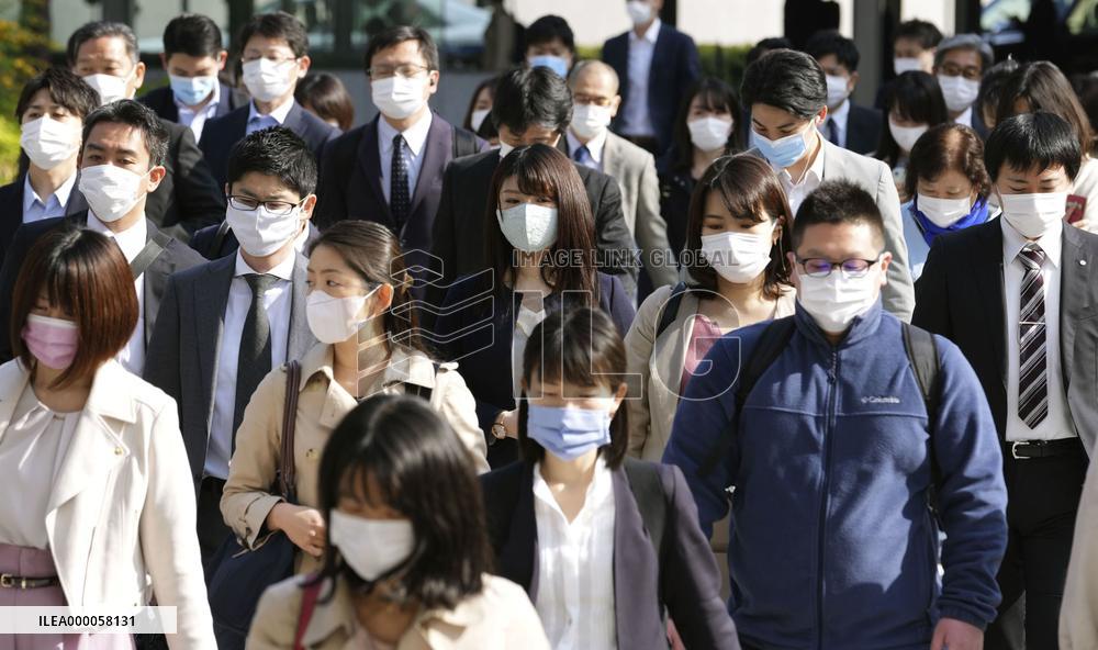 Quasi-emergency anti-virus measures in Tokyo