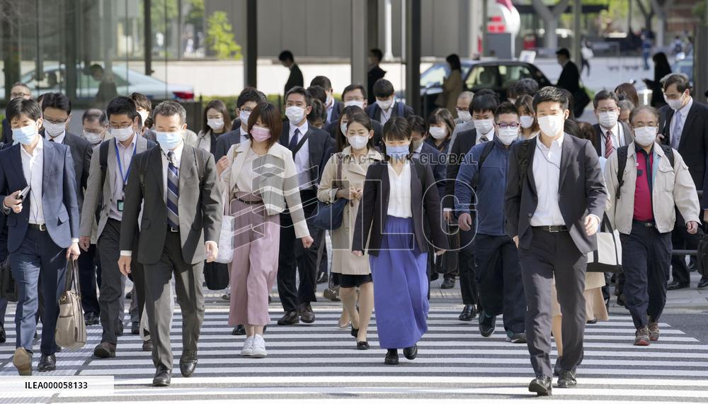 Quasi-emergency anti-virus measures in Tokyo