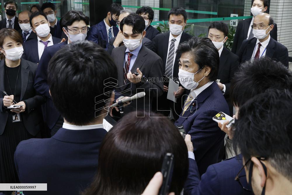 Japan health ministry panel greenlights 1st COVID-19 vaccine