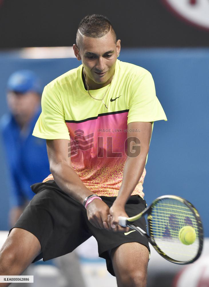 Kyrgios advances to quarterfinal