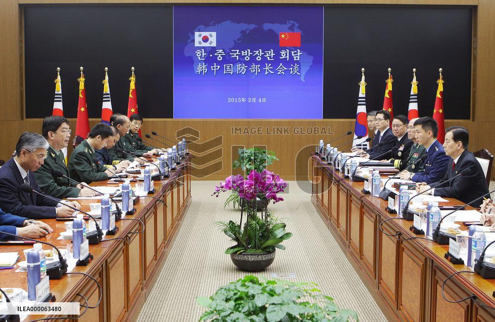 S. Korean, Chinese defense ministers hold meeting in Seoul
