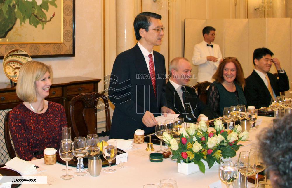 Japanese food, sake introduced at London party by envoy to UK