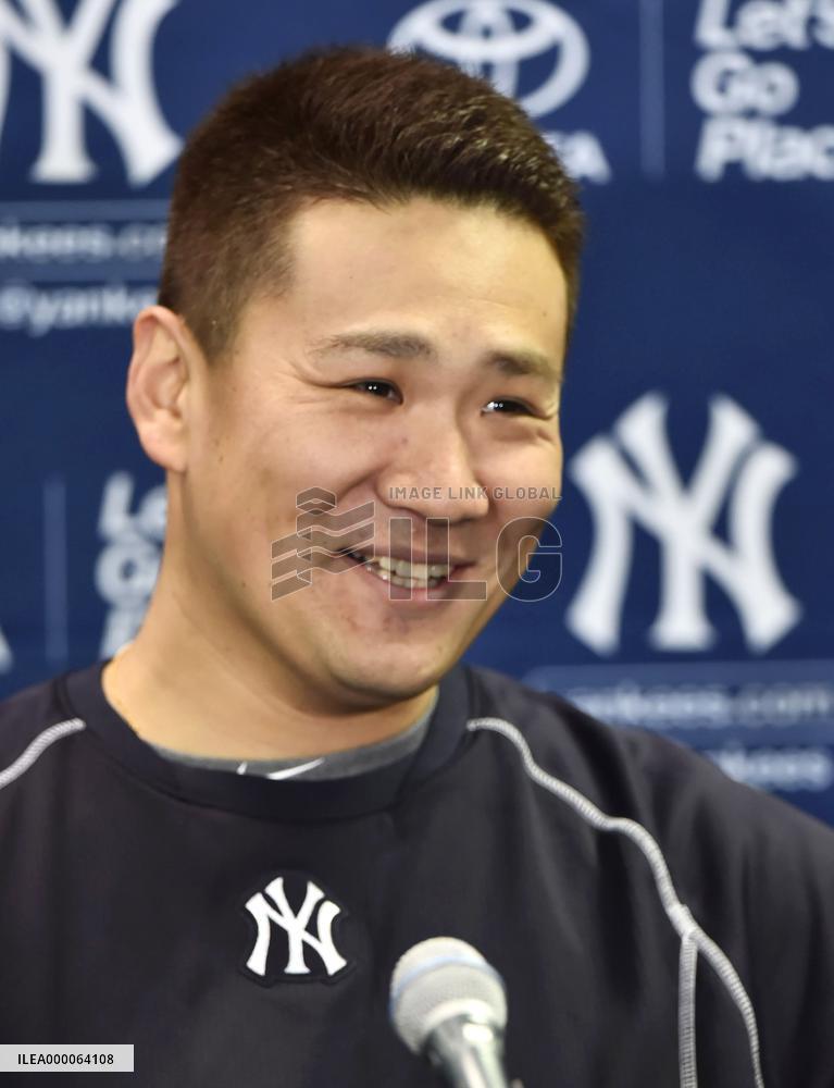 N.Y. Yankees pitcher Tanaka attends press conference