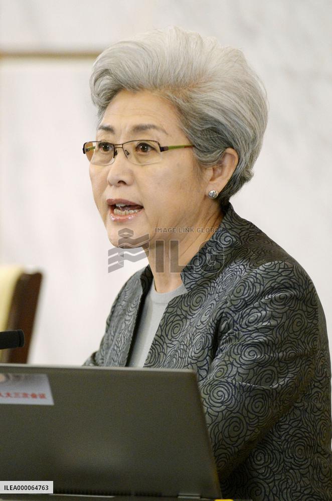 China's 2015 military spending to rise about 10%