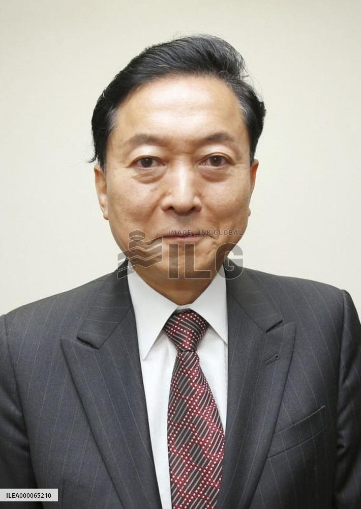 Tokyo condemns visit to Crimea by ex-Japan prime minister