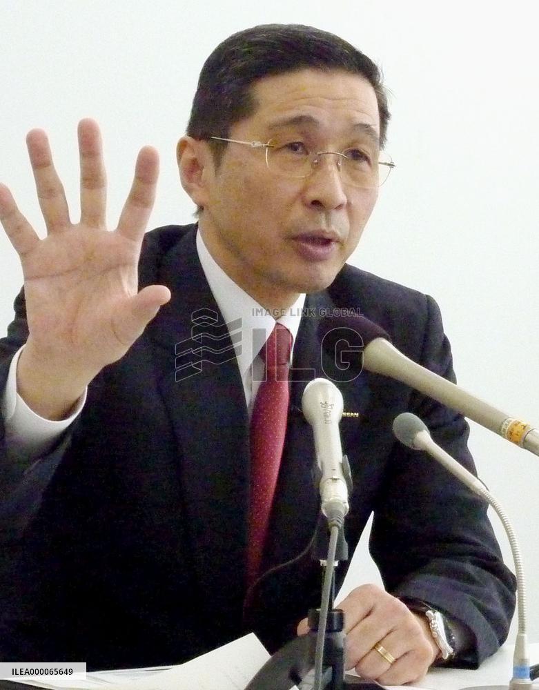 Major Japanese companies to raise pay scales as requested by Abe