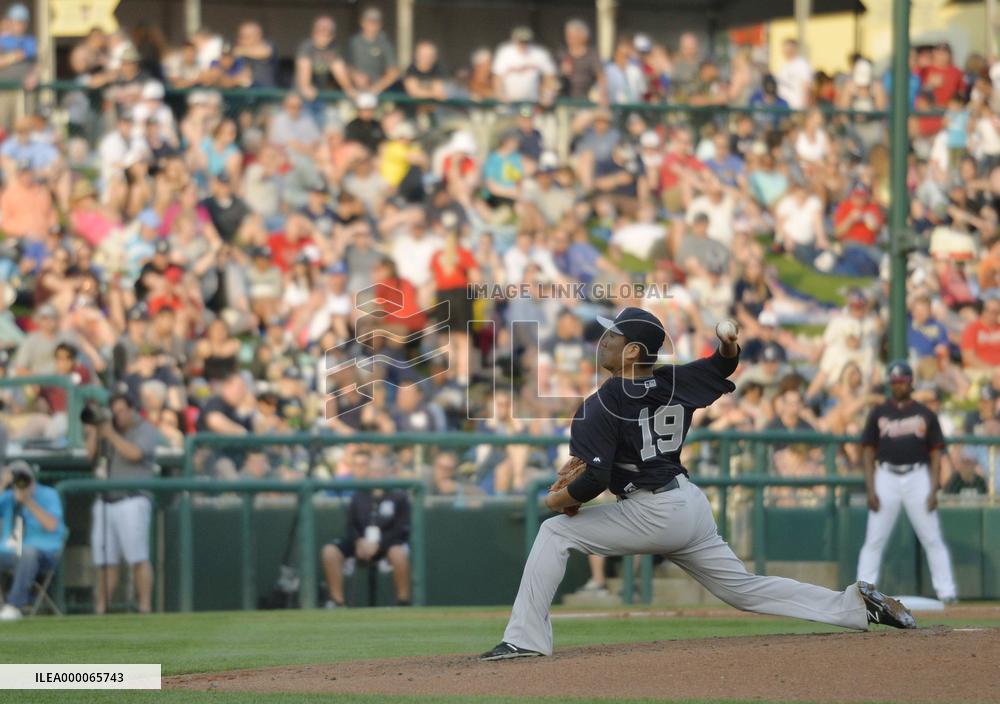 Tanaka pitches against Braves in spring training game