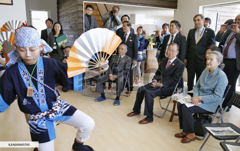 U.N. chief Ban visits tsunami-hit area in Sendai, northeast Japan